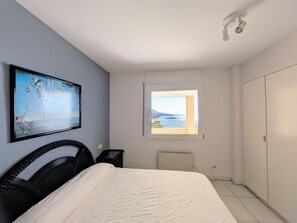 2 bedrooms