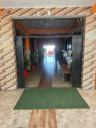 Goroomgo Shri Anand Hotel Berinag