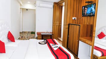 Free WiFi, bed sheets
