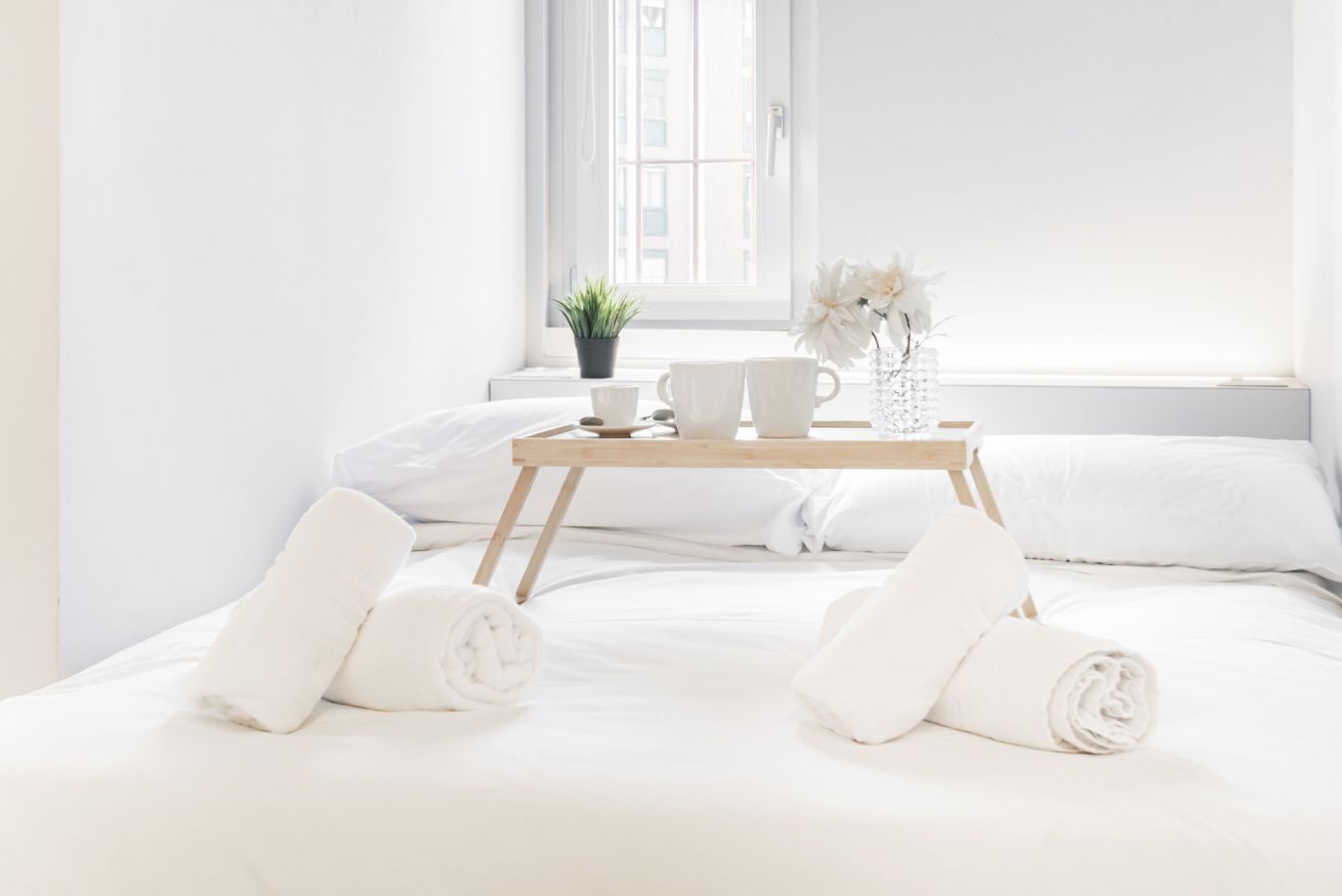 Iron/ironing board, WiFi, bed sheets