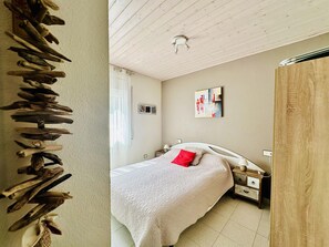 1 bedroom - CANT DELS OCELLS. Luminoso apartamento con vistas panorámicas al mar. (Roses)