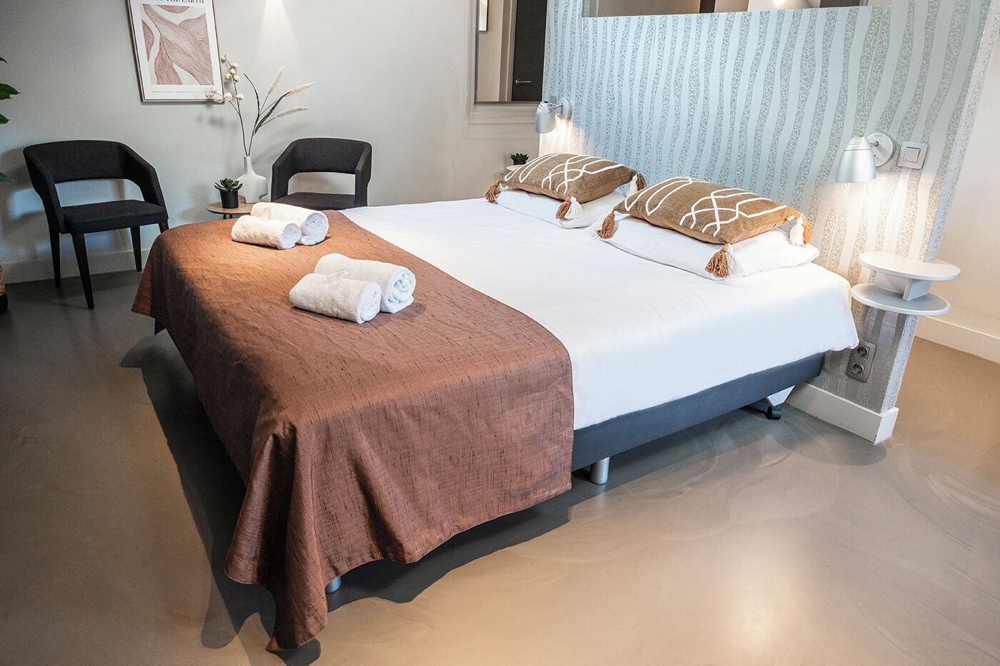 1 bedroom, desk, free WiFi, bed sheets