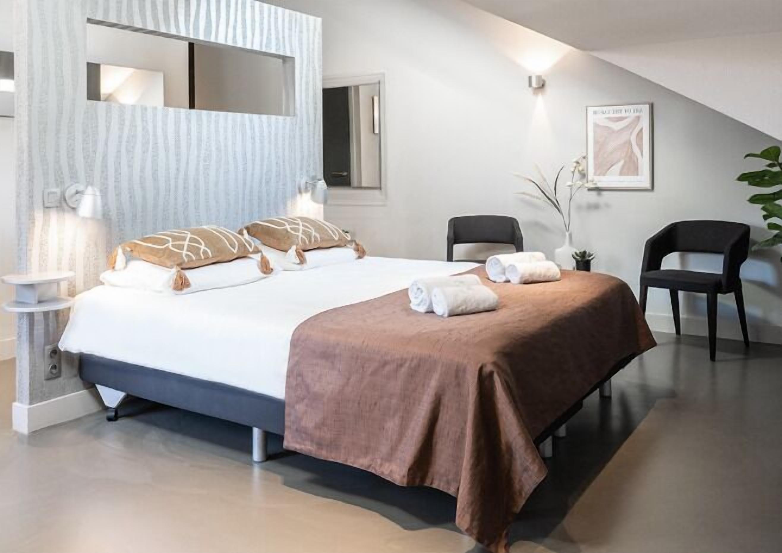 1 habitación, escritorio, wifi gratis y ropa de cama 