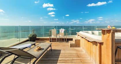 Rooftop Jacuzzi Penthouse by Sea N' Rent