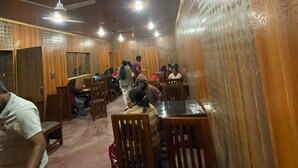 تناول الطعام بالخارج