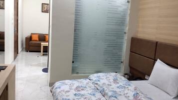 Free WiFi, bed sheets