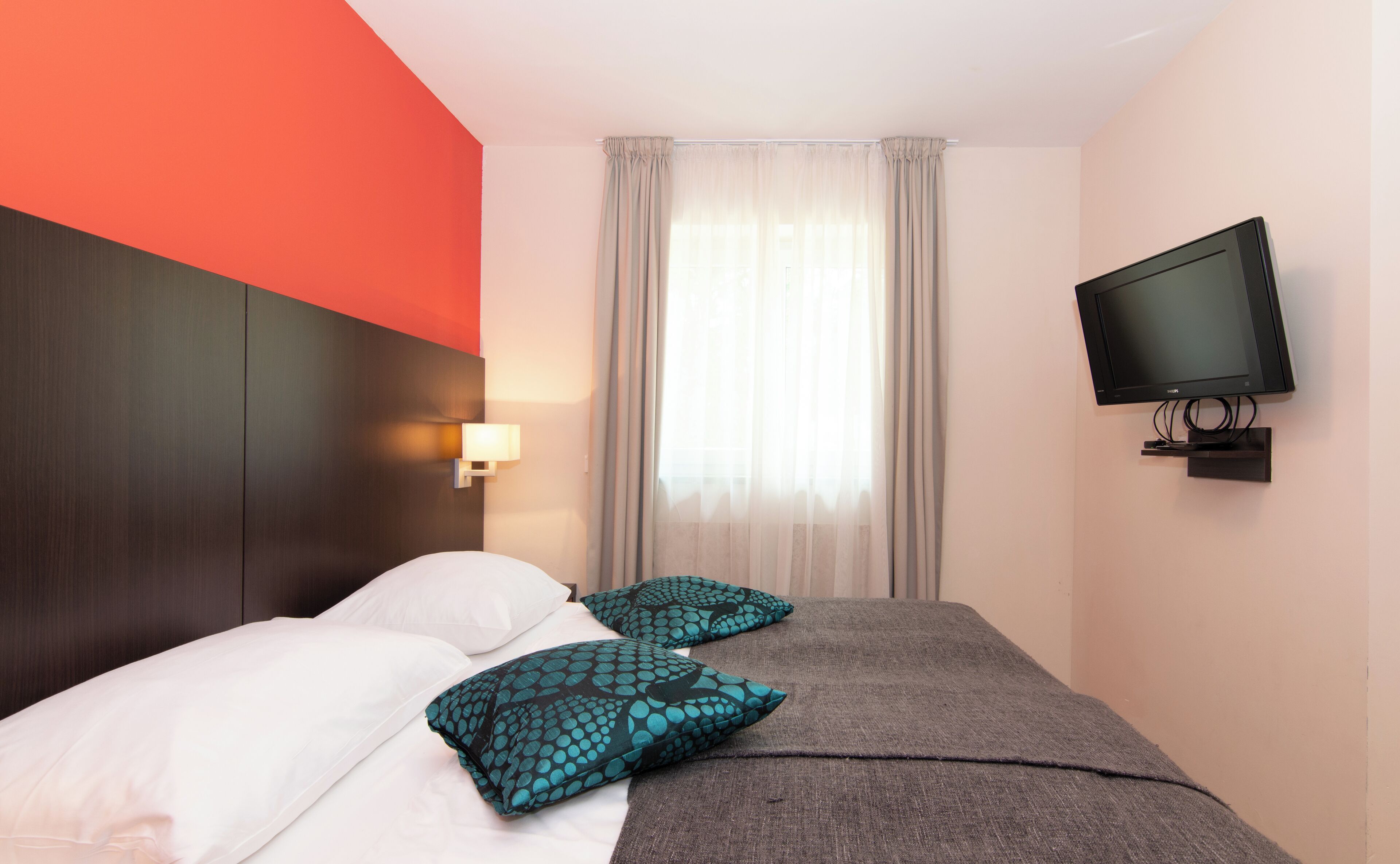 Apartment, 2 Bedrooms, Courtyard View | 2 bedrooms, free WiFi