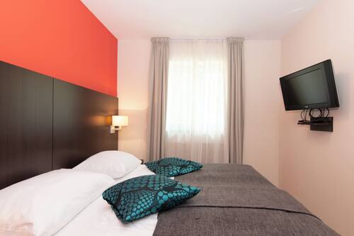 Apartment, 2 Bedrooms, Courtyard View