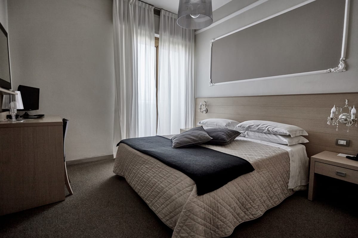 1 habitación, minibar, caja de seguridad en la habitación y escritorio