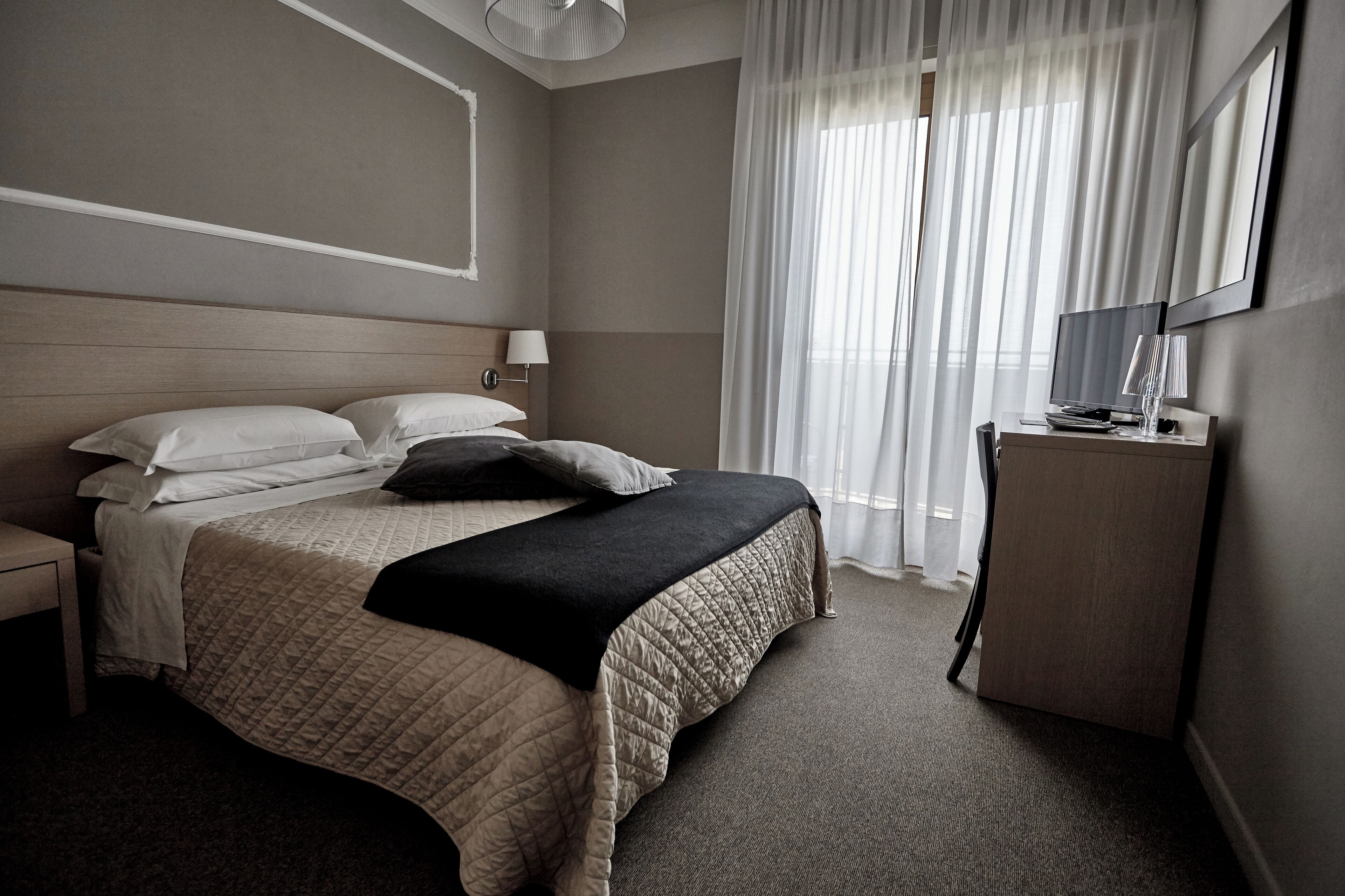 Minibar, in-room safe, desk, laptop workspace