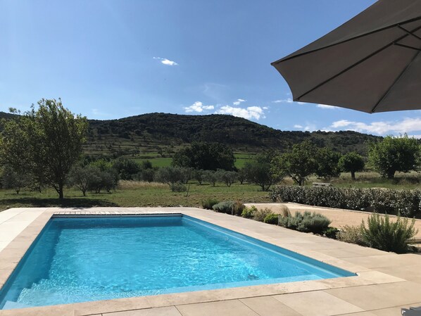 Outdoor pool - La Patale, charming house with swimming pool at the gateway to the Ardèche gorges (Lagorce)