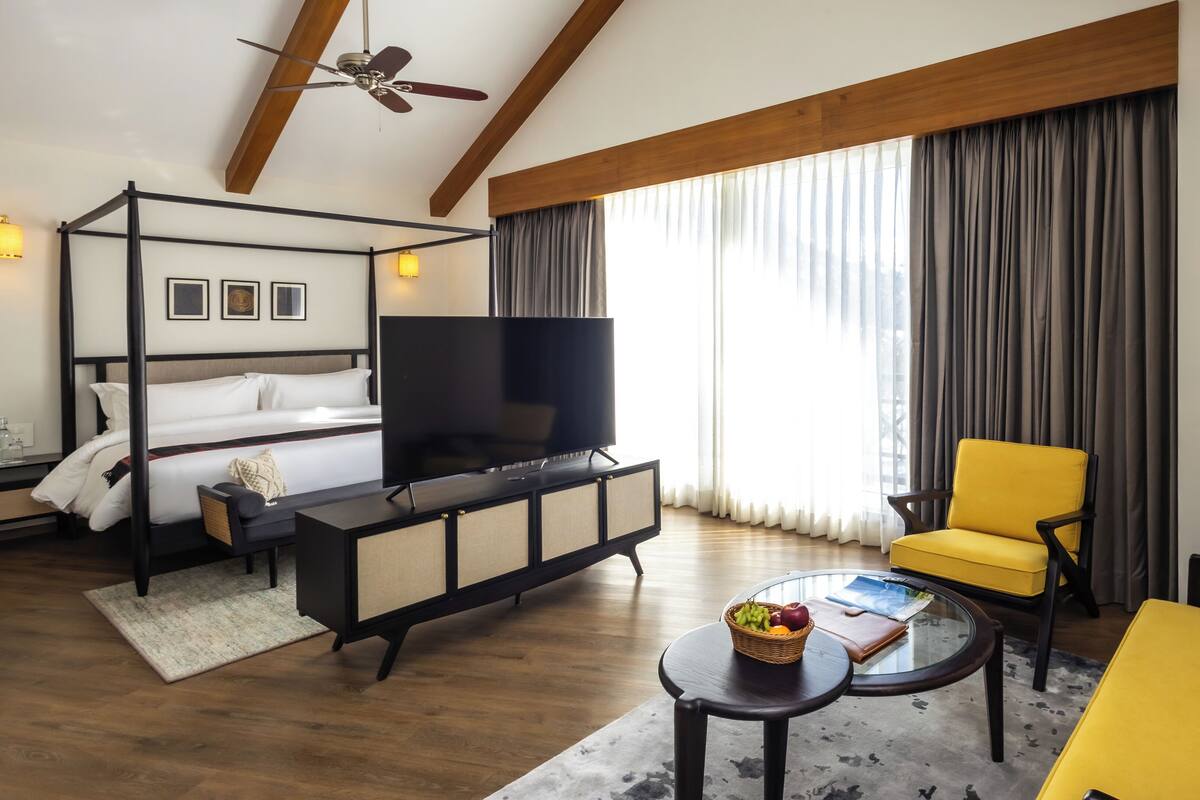 Executive Suite with balcony and City view | أغطية فراش متميزة وخزنة داخل الغرفة وأسرّة قابلة للطي وواي فاي مجانًا
