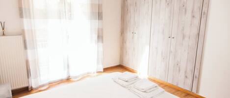 2 habitaciones, tabla de planchar con plancha y wifi gratis