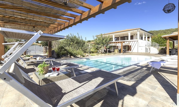 Piscine extérieure