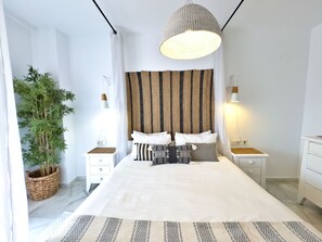 1 habitación, tabla de planchar con plancha, wifi gratis y ropa de cama 