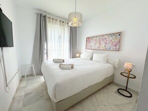 2 chambres, fer et planche à repasser, Wi-Fi gratuit, draps fournis