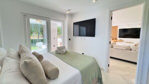 4 chambres, fer et planche à repasser, accès au Wi-Fi (inclus)