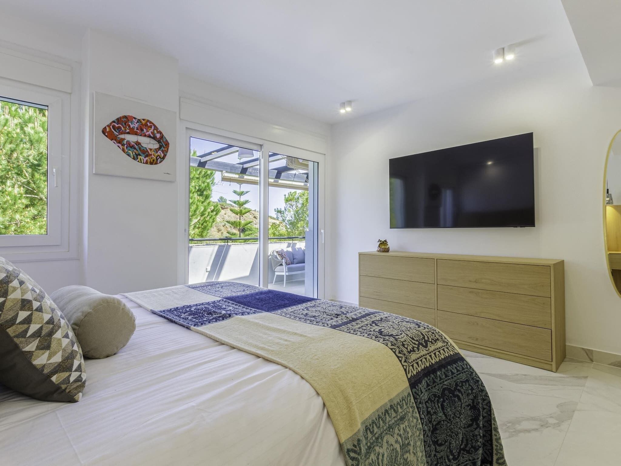 4 slaapkamers, een strijkplank/strijkijzer, gratis wifi, beddengoed