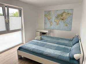 2 bedrooms, desk, iron/ironing board, free WiFi