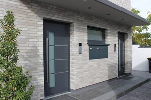 Exterior detail - To complete (Kaarst)