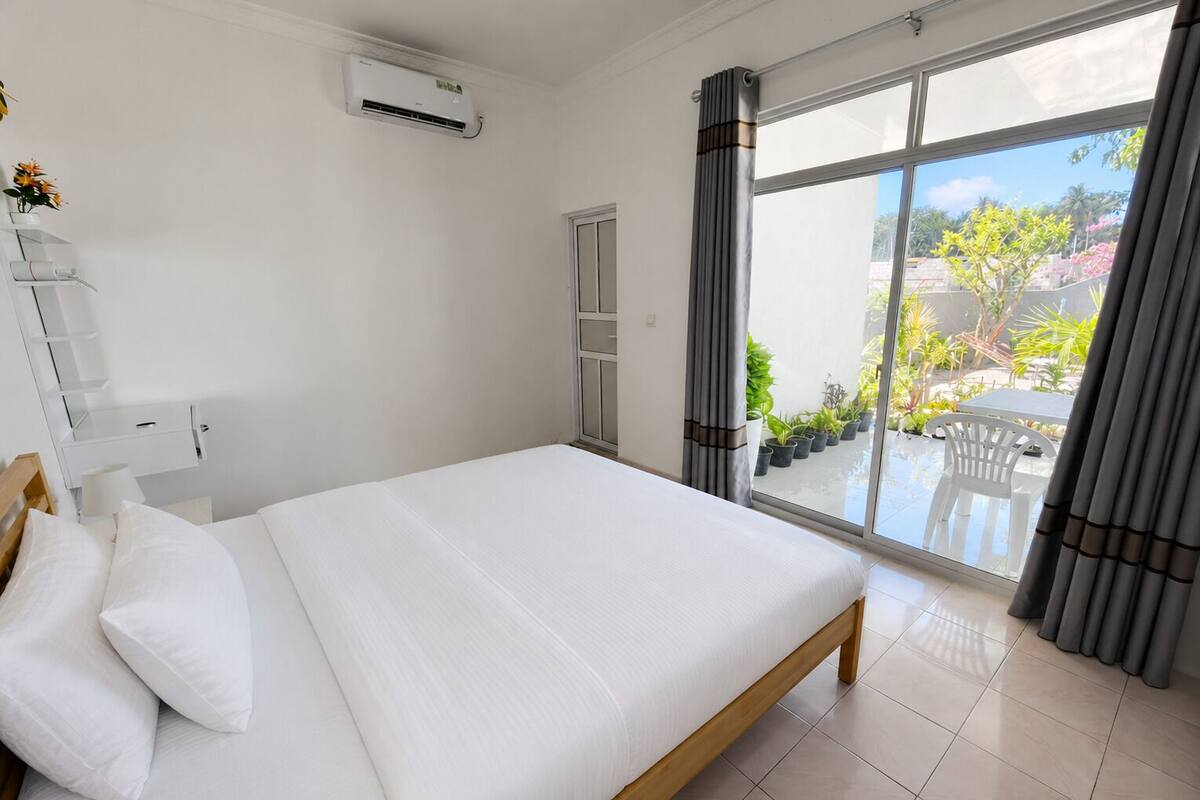 Superior Double Room, Garden View | Desk, iron/ironing board (on request), WiFi (free)