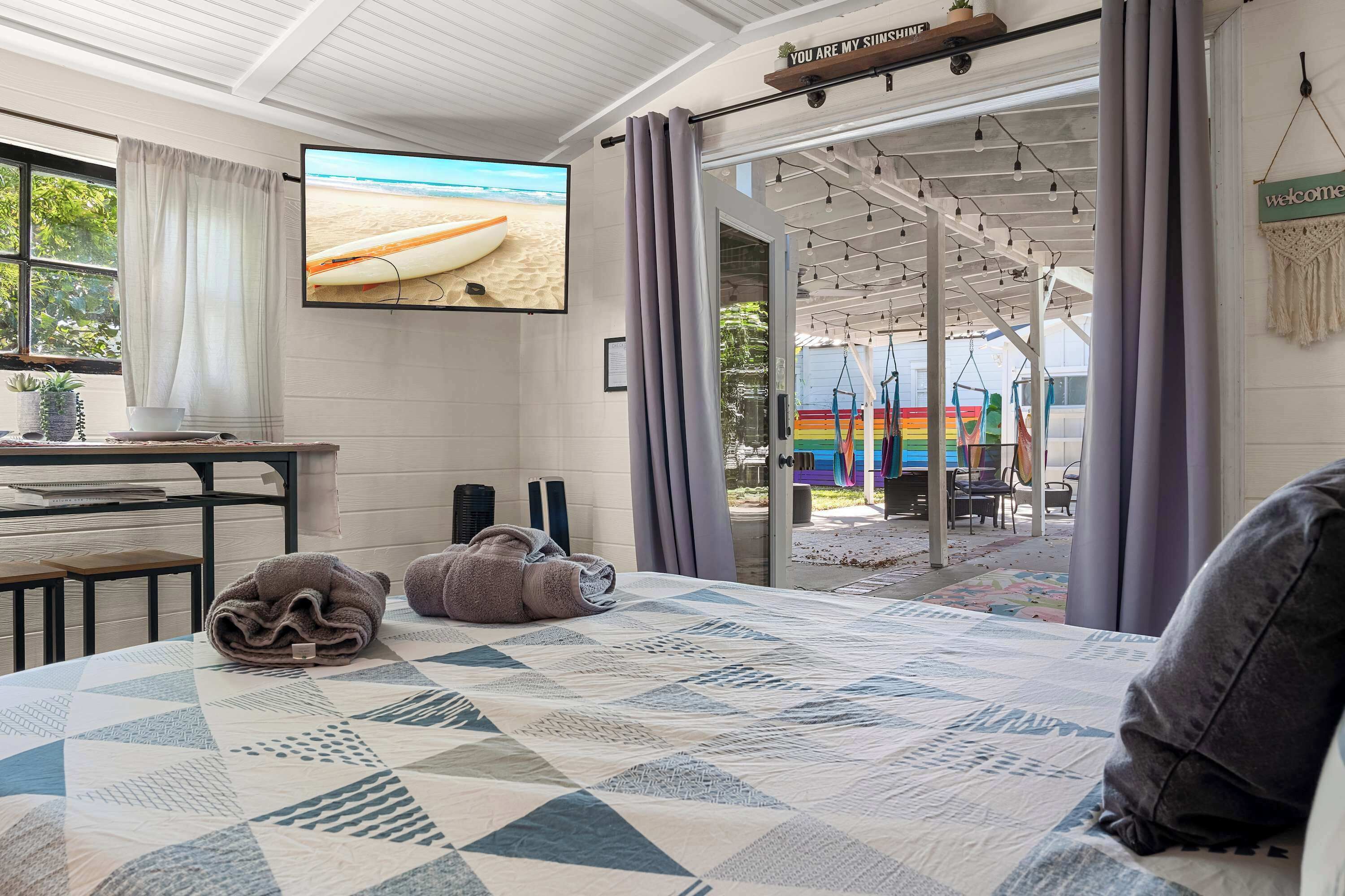 3 habitaciones, tabla de planchar con plancha, wifi y ropa de cama 