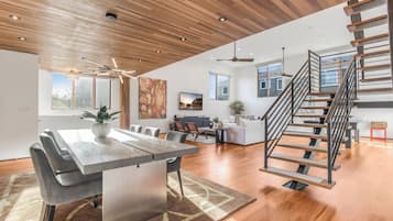 Villa, Berbilang Katil, Fireplace, Garden View (Cedar Loft Villa) | Bahagian dalam