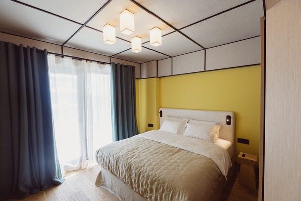 Familieleilighet, balkong, byutsikt | Sengetøy av topp kvalitet, skrivebord, wi-fi (inkludert) og sengetøy