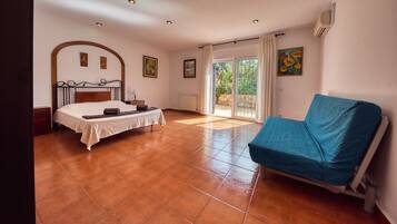 4 chambres, Wi-Fi gratuit, draps fournis