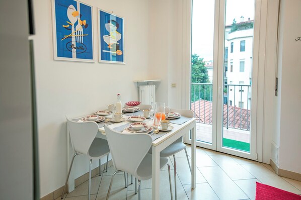 Apartment, Balcony | Private kitchen | Electric kettle - Mamo Florence - Matteotti Apartment (Florence)