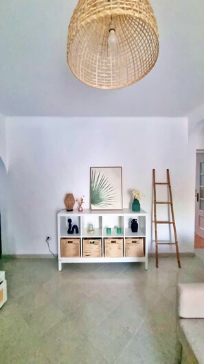 Interior - Cozy Townhouse, quiet location, near the river and outdoor space (Estômbar)