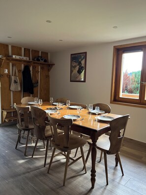 Dining - Welcome to the Gîte "Chez Jeanne" located in a beautiful corner of paradise! (La Giettaz)