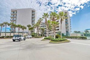 Apartment, Accessible - Beach View Oceanfront Condo in Ponce Inlet FL (Ponce Inlet)