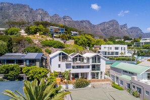 Villa | 4 bedrooms, desk, Internet - 4bed Camps Bay Holiday Home w Pool Saltwater Villa (Cape Town)