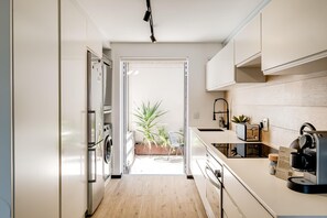 Leilighet | 2 soverom, skrivebord og internett