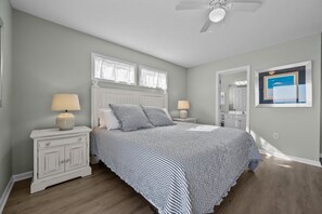 5 habitaciones, tabla de planchar con plancha, cuna de viaje y wifi