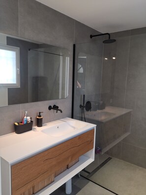 Handtücher, Toilettenpapier