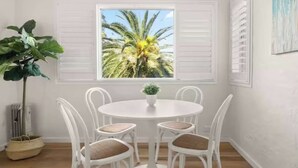 Unclassified image, 3 of 12, button - Idyllic Unit in Little Manly - Steps From The Sand (Manly)