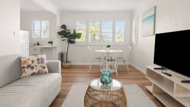Unclassified image, 1 of 12, button - Idyllic Unit in Little Manly - Steps From The Sand (Manly)