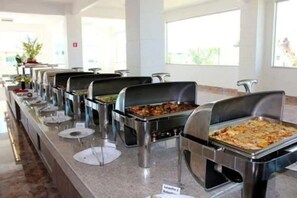 Dining - Ap Completo Parq. Aquát. Incrível Grátis (Caldas Novas)