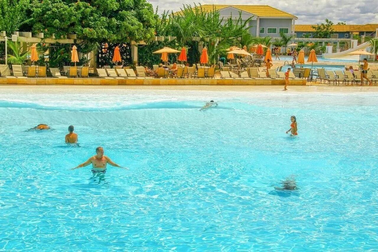 12 piscinas externas, piscina aquecida, guarda-sóis, espreguiçadeiras