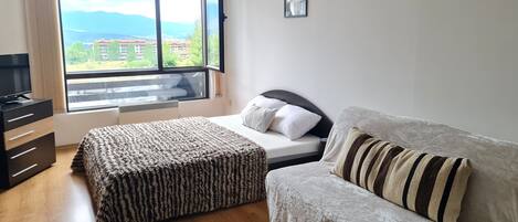 1 habitación, tabla de planchar con plancha, wifi y ropa de cama