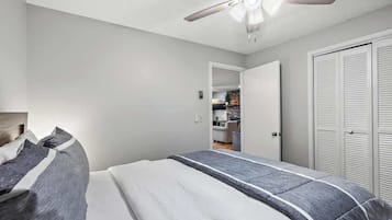 2 bedrooms, desk, iron/ironing board, travel crib