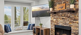 Hiking Trails, King Bed, View, Recently Renovated