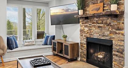 Hiking Trails, King Bed, View, Recently Renovated