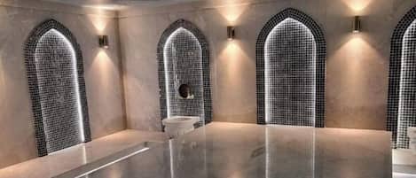 Couples treatment room(s), sauna, steam room, Turkish bath/hammam