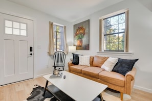 Apartment (0 Bedroom) | Interior