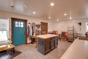 Apartment (1 Bedroom) | Interior