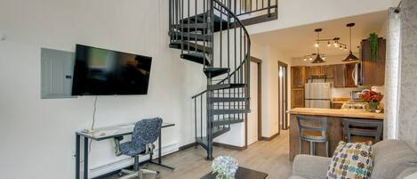 Apartment (1 Bedroom) | Living area