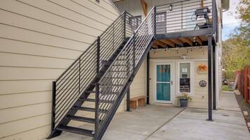 Apartment (1 Bedroom) | Interior